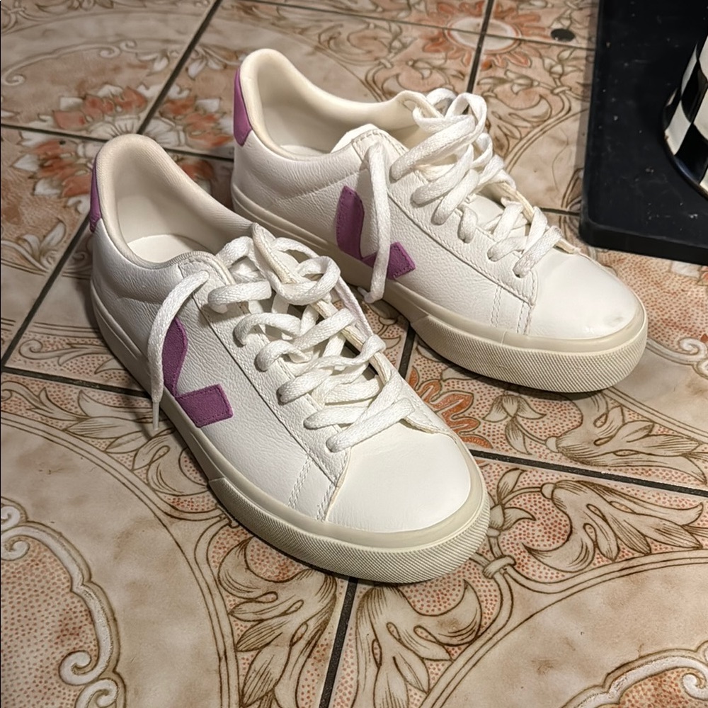 Veja Women's White and Purple Sneakers